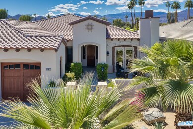 Private front courtyard