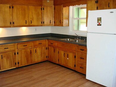 14 Maple St, Muse, PA 15350 - photo 5