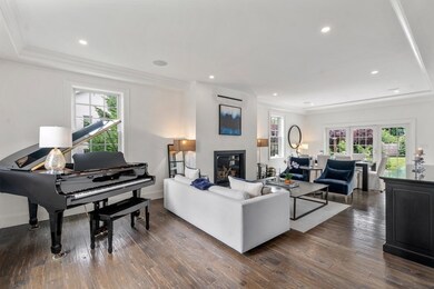 8 Rutledge St, West Roxbury, MA 02132 - photo 6