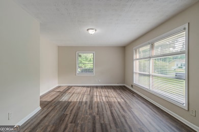 4029 Moffat Ct, Decatur, GA 30035 - photo 3