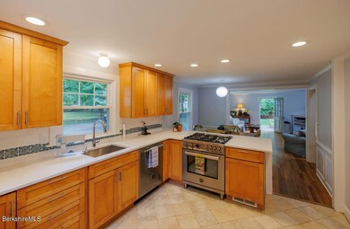 28 Manville St, Great Barrington, MA 01230 - photo 3