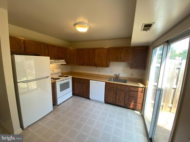 509 Powhatan Ct, Stafford, VA 22556 - photo 7