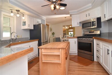 157 Little Pond Rd, Wakefield, RI 02879 - photo 7