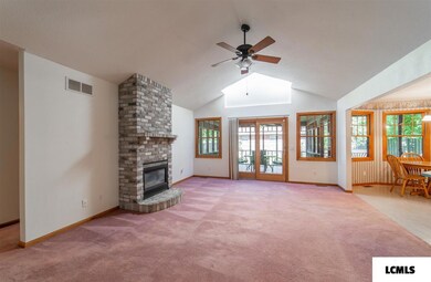 227 3rd St unit 227 1/2 3rd Street, Lincoln, IL 62656 - photo 4