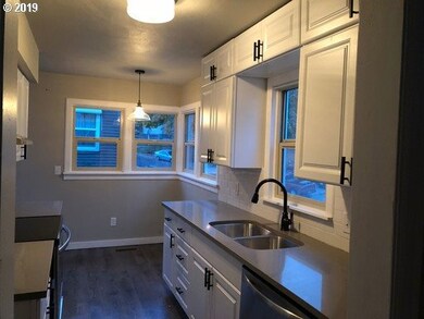 661 NW 8th St, Pendleton, OR 97801 - photo 4