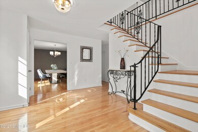 21 Hillcrest Ln, Old Greenwich, CT 06870 - photo 4