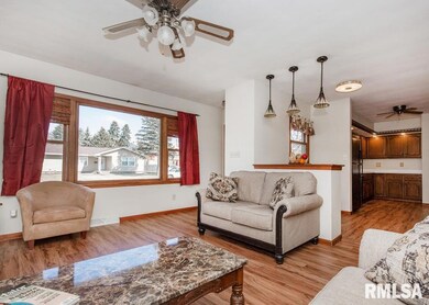 1723 W 37th St, Davenport, IA 52806 - photo 7