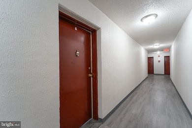 1822 Metzerott Rd unit 308, Adelphi, MD 20783 - photo 4