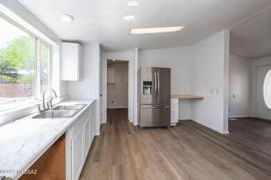 2930 E Cottonwood Club Ln, Tucson, AZ 85706 - photo 5