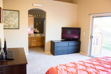 Master Bedroom2