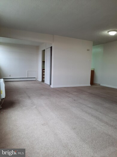 Radnor House unit 819, Bryn Mawr, PA 19010 - photo 4