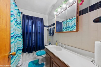 748 Norfolk Ave, Westchester, IL 60154 - photo 6