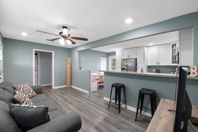 208 Old Galveston Rd, Alvin, TX 77511 - photo 4