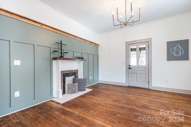 413 Stockton St, Statesville, NC 28677 - photo 3