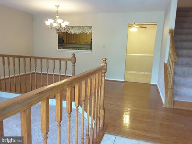 12606 Kempston Ln unit 6, Woodbridge, VA 22192 - photo 2
