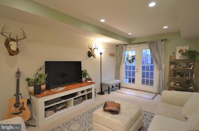 4111 S Four Mile Run Dr unit 104, Arlington, VA 22204 - photo 2