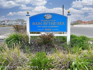 RESIDENCES AT AVON