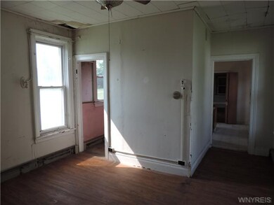 Other Unit 1: central room or den?