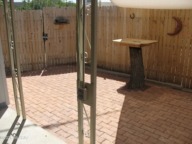 6043 Lazy Heart Private Patio (2)