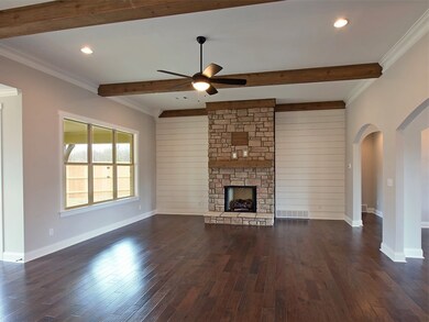 Large, oversized great room complimented by a beau