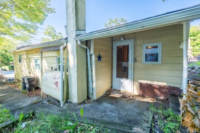 354 Maxim Dr, Hopatcong, NJ 07843 - photo 7