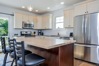 013-Kitchen-2844520-large