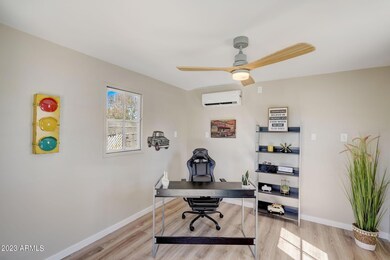 5-web-or-mls-E Cheery Lynn Rd-005