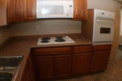 10001 W Tarrytown Ave, Sun City, AZ 85351 - photo 6