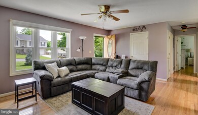 455 E Fairchild Dr, Strasburg, VA 22657 - photo 5