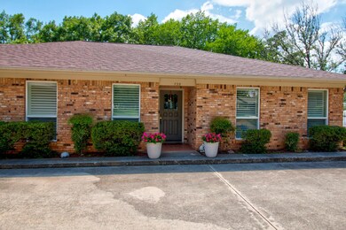 735 Kiowa Dr W, Gainesville, TX 76240 - photo 4