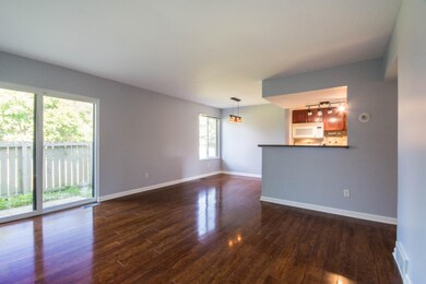 Wainscot 6342-06