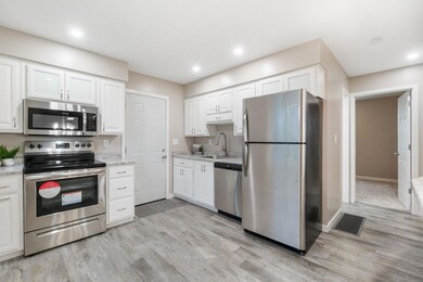 1413 Ingersoll Rd, Waterloo, IA 50701 - photo 5