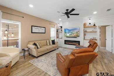 17127 Meadowview Ln, Lindale, TX 75771 - photo 4