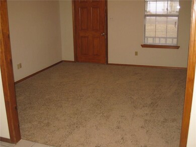 300 S Ozark St, Prairie Grove, AR 72753 - photo 4