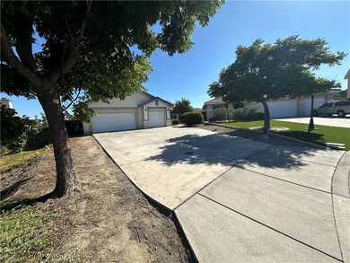 24980 Butterchurn Rd, Wildomar, CA 92595 - photo 2