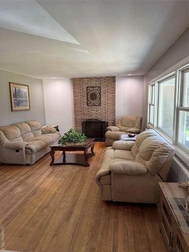 1 Glades Way, Halesite, NY 11743 - photo 3