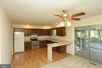 6223 Roblynn Rd, Laurel, MD 20707 - photo 5