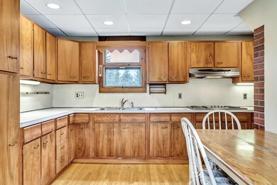 2558 Bristol Rd, New Harbor, ME 04554 - photo 6