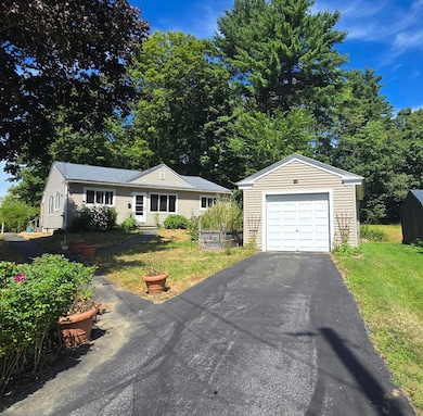 64 Laurier St, Lewiston, ME 04240 - photo 4