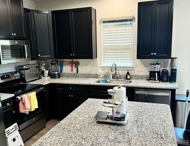 10945 Genito Square Dr, Midlothian, VA 23112 - photo 3