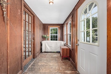 3 Stratfield St, Worcester, MA 01604 - photo 3