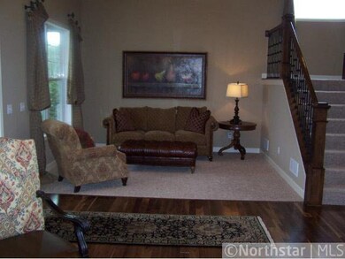 13303 Carlingford Ln, Rosemount, MN 55068 - photo 3