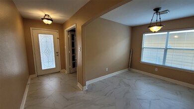 6627 Hampden Point Ct, Houston, TX 77040 - photo 6