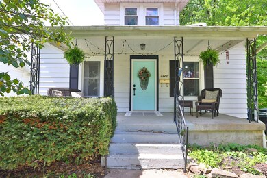 003-Entrance