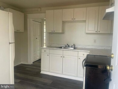 159 Berlin - Cross Keys Rd unit B, Berlin, NJ 08009 - photo 4