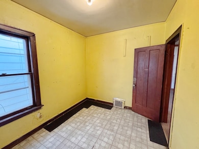 6753 S Laflin St, Chicago, IL 60636 - photo 7