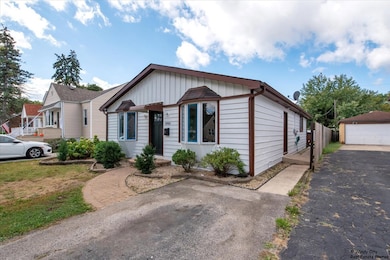 14914 Avers Ave, Midlothian, IL 60445 - photo 2