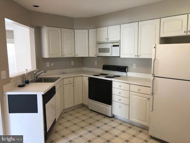 4140 Maple Path Cir, Nottingham, MD 21236 - photo 6