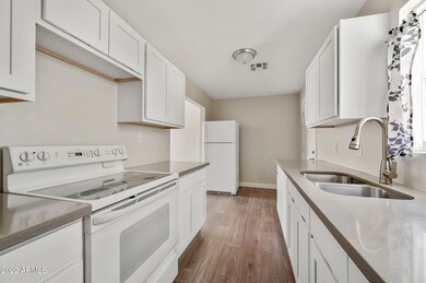 2142 E Taylor St unit 7, Phoenix, AZ 85006 - photo 7