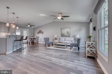 14 Horse Chestnut Ct, Essex, MD 21221 - photo 3